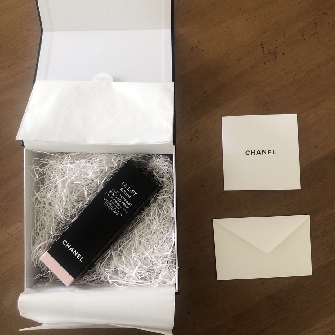 CHANEL(シャネル)のシャネル リフトセラム 空容器 コスメ/美容のメイク道具/ケアグッズ(ボトル・ケース・携帯小物)の商品写真