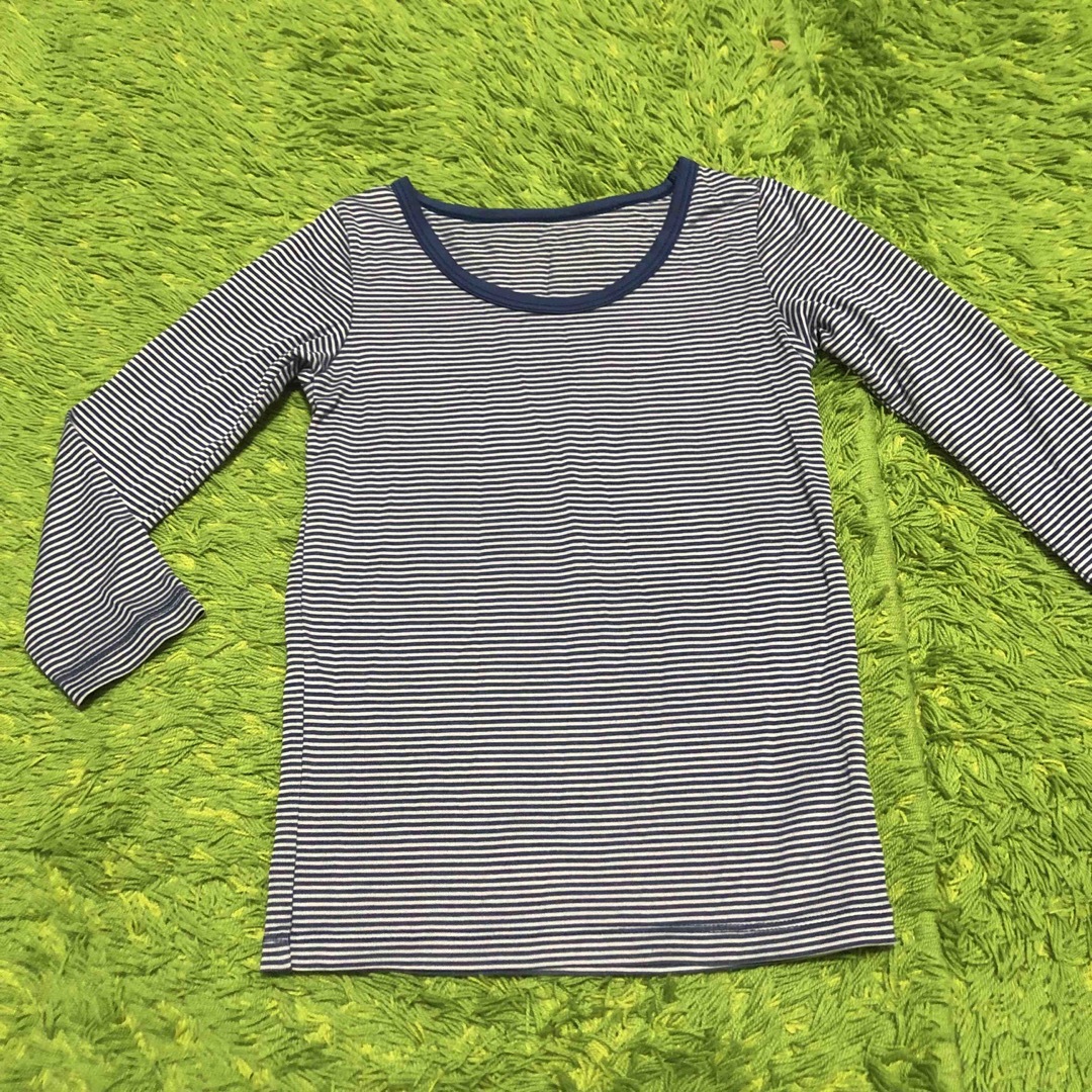 UNIQLO(ユニクロ)のユニクロ 2枚セット90㎝ キッズ/ベビー/マタニティのキッズ服男の子用(90cm~)(Tシャツ/カットソー)の商品写真