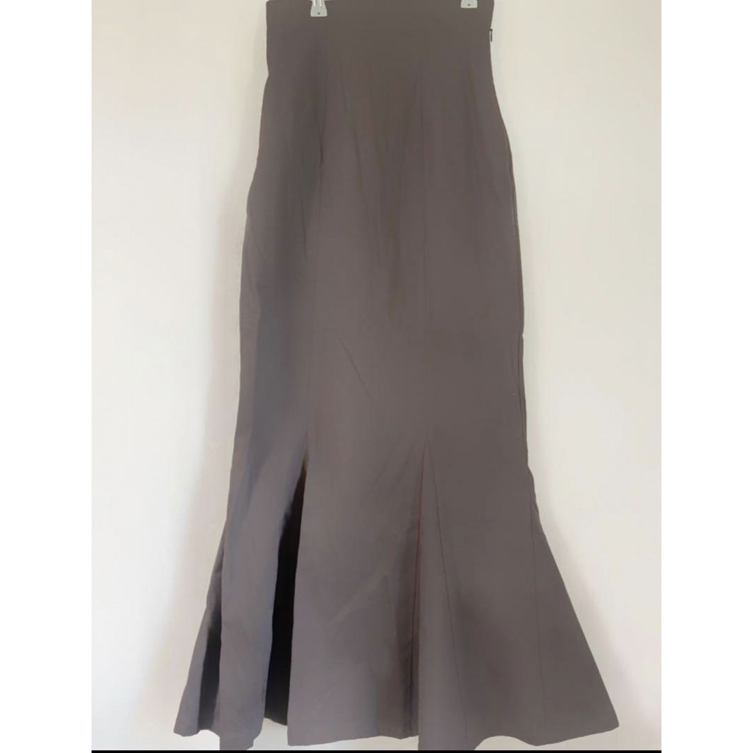SNIDEL(スナイデル)のSNIDEL ハイウエストヘムフレアスカート　マーメイドスカート　モカ レディースのスカート(ロングスカート)の商品写真