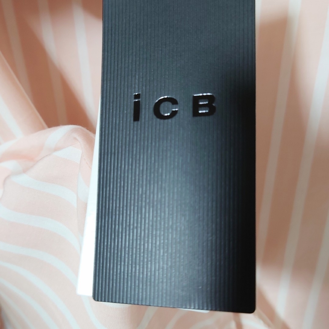 ICB(アイシービー)の新品 未使用 オンワード樫山 ICB ストライプブラウス ピンク サイズ42 レディースのトップス(シャツ/ブラウス(長袖/七分))の商品写真