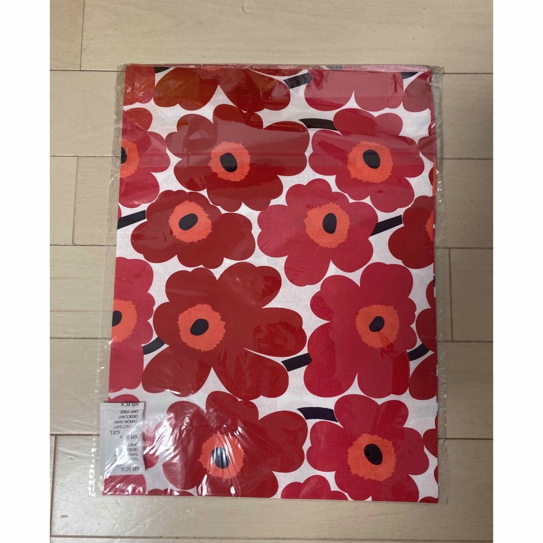 marimekko - 新品 マリメッコ marimekko ハギレ 生地 ウニッコ柄 赤