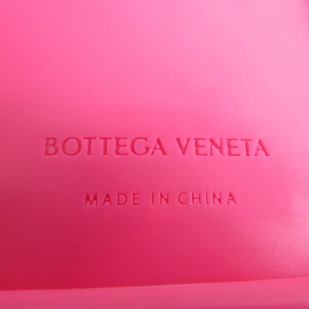 全体ラメ付着側面擦れ汚れ内側Bottega Veneta イントレチャート　iPhone 12　シリコン