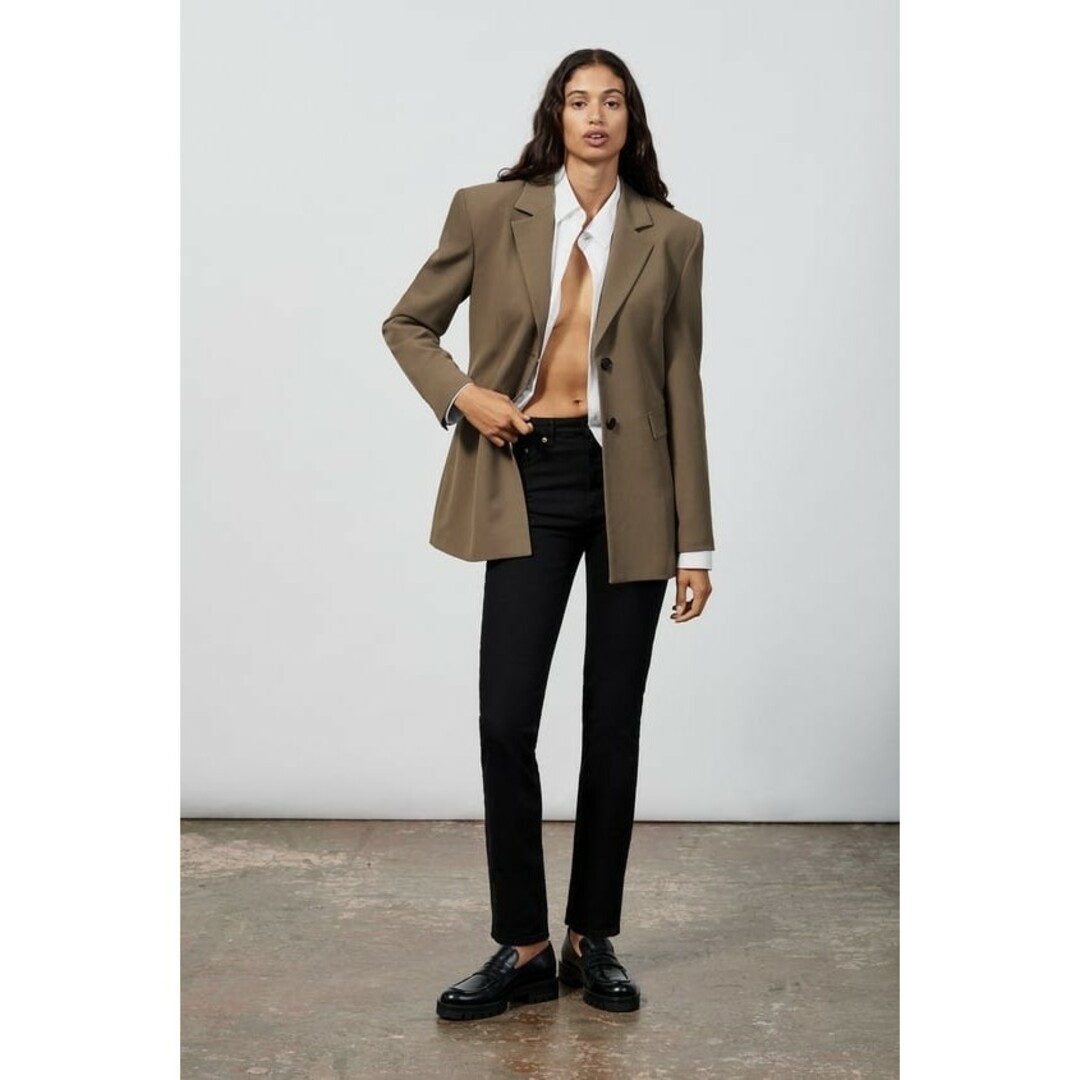ZARA - ZARA ショルダーパッド フィット ブレザー Sサイズの通販 ZARA - ZARA ショルダーパッド フィット ブレザー Sサイズの通販