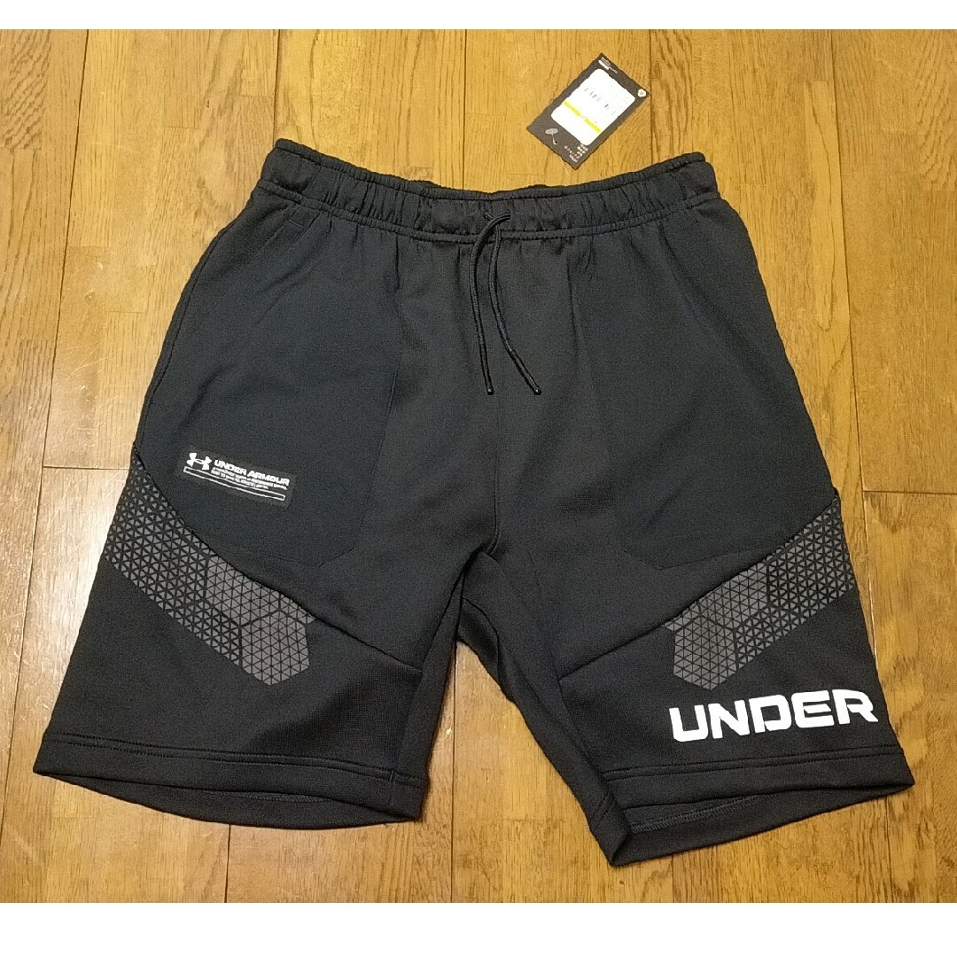 新品 アンダーアーマーUNDER ARMOUR ハーフパンツ MサイズMDサイズ