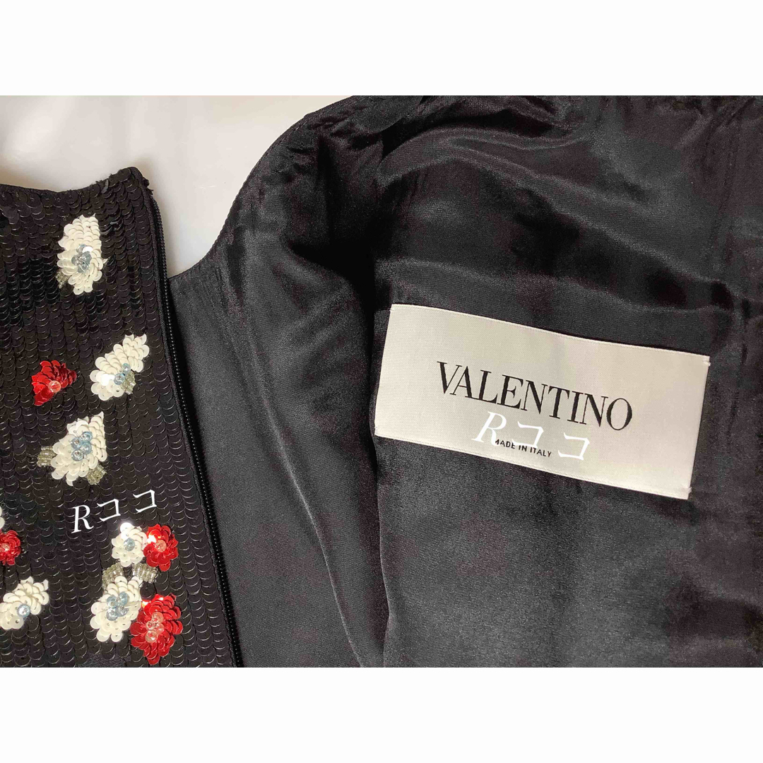 VALENTINO(ヴァレンティノ)の【 VALENTINO 】ヴァレンティノ★ 装飾・ワンピース・ドレス ★１回着用 レディースのワンピース(ロングワンピース/マキシワンピース)の商品写真