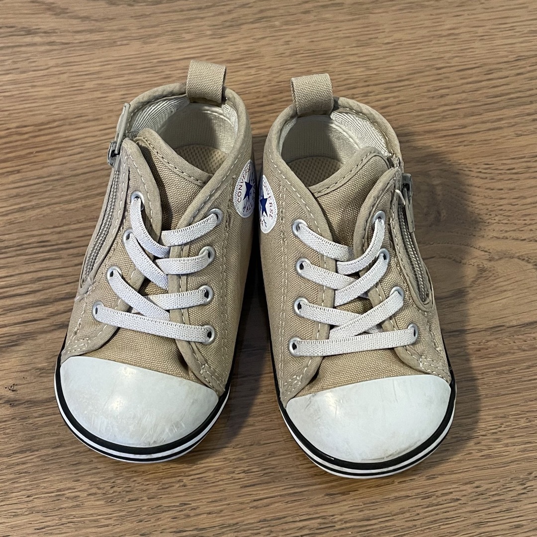 CONVERSE(コンバース)の値下げ！人気のベージュ色 ハイカットスニーカー キッズ/ベビー/マタニティのベビー靴/シューズ(~14cm)(スニーカー)の商品写真