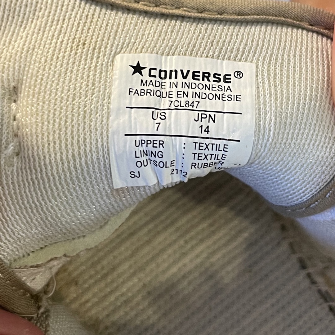 CONVERSE(コンバース)の値下げ！人気のベージュ色 ハイカットスニーカー キッズ/ベビー/マタニティのベビー靴/シューズ(~14cm)(スニーカー)の商品写真