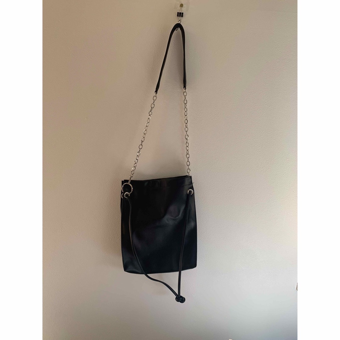シンプル　ショルダー　バック　チェーン レディースのバッグ(ショルダーバッグ)の商品写真