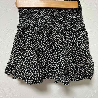 ザラキッズ(ZARA KIDS)のザラ　キッズ　花柄　ミニスカート　134cm gap h&m ユニクロ(スカート)