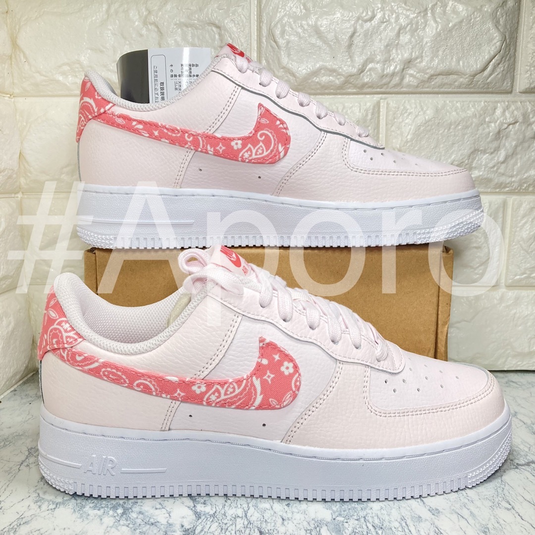 NIKE(ナイキ)のNIKE ナイキ  AIR FORCE 1 ペイズリー　ピンク　25.5 限定 レディースの靴/シューズ(スニーカー)の商品写真