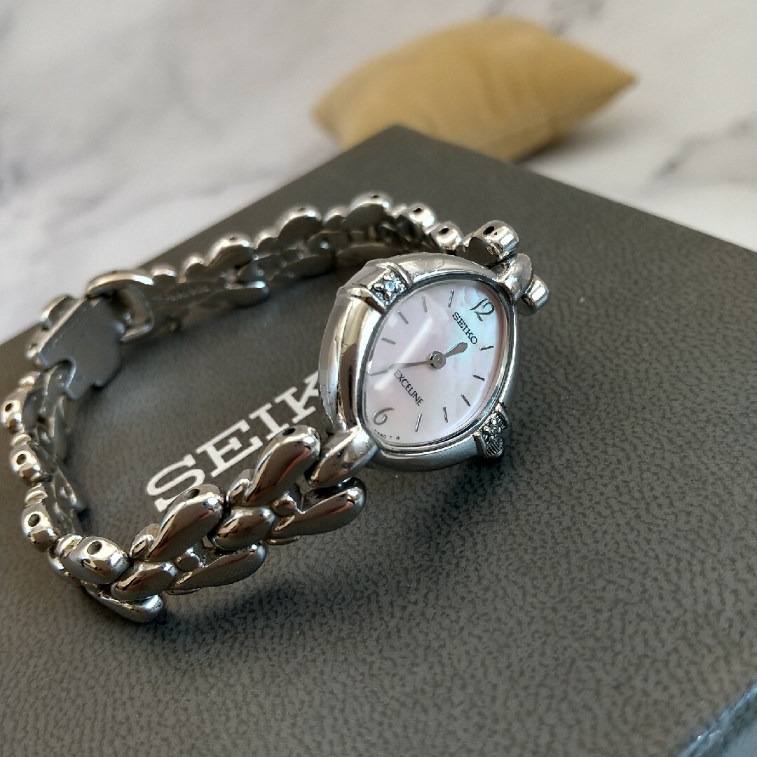 極美品！SEIKO エクセリーヌ 2Pダイヤ クォーツ レディース腕時計 623