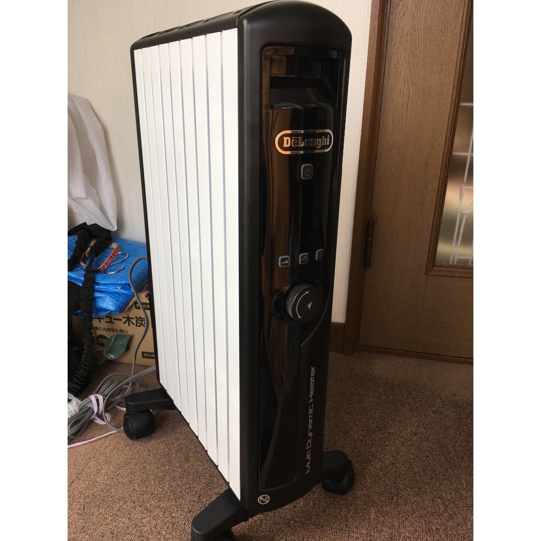 DeLonghi(デロンギ)のデロンギ　マルチダイナミックヒーター1200w スマホ/家電/カメラの冷暖房/空調(オイルヒーター)の商品写真