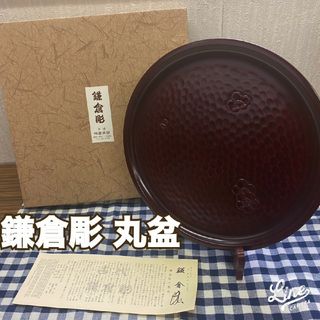 未使用 鎌倉彫 ☆ 丸盆 4寸 散梅 箱入り(収納/キッチン雑貨)