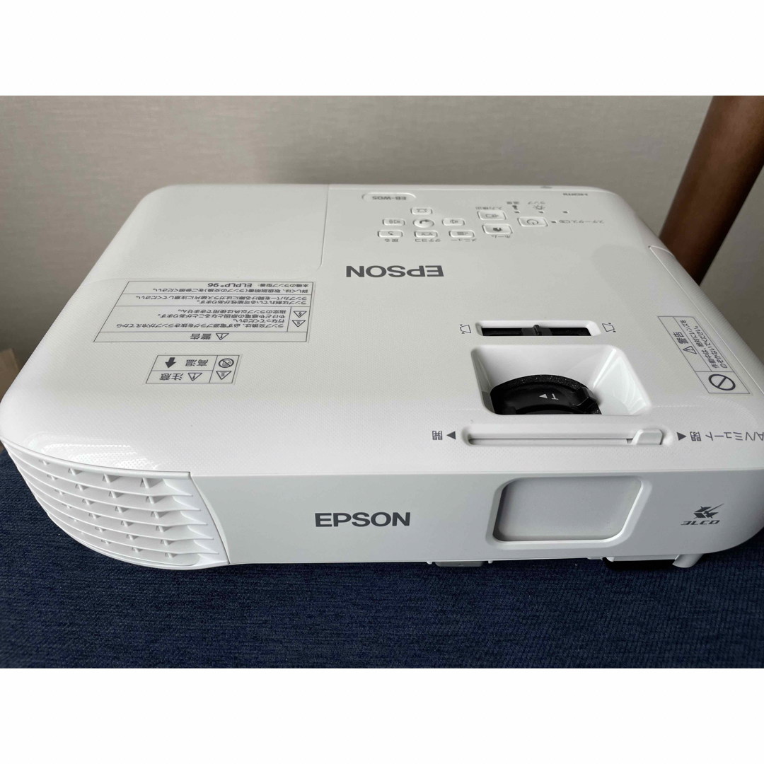 EPSON EB-W05 プロジェクター