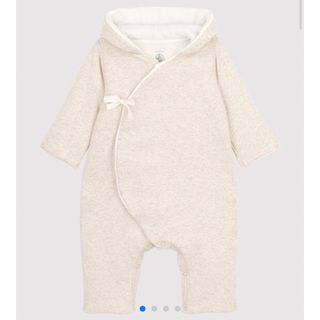 プチバトー(PETIT BATEAU)のプチバトー　中綿入りフード付きロンパース　6m/67センチ(カバーオール)