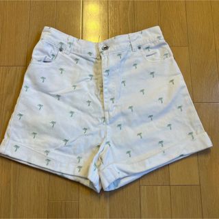 アベイル(Avail)のヤシの木　ショートパンツ(ショートパンツ)