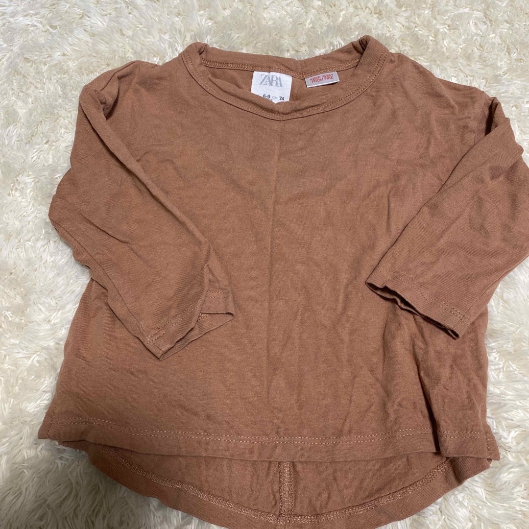 ZARA(ザラ)の80cm ロンT2枚  デニムパンツ セット売り キッズ/ベビー/マタニティのベビー服(~85cm)(Ｔシャツ)の商品写真