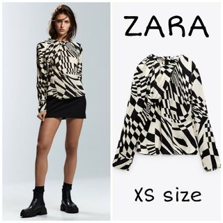 ザラ(ZARA)のZARA　プリーツ入りプリント地ブラウス　XSサイズ(シャツ/ブラウス(長袖/七分))