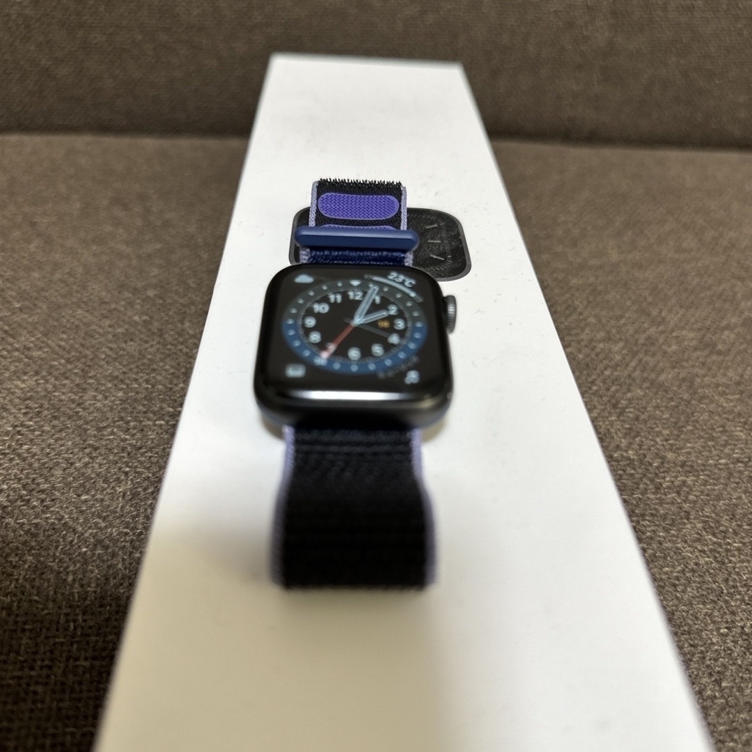 Apple Watch(アップルウォッチ)の【美品】Apple Watch 40mmケース ミッドナイトブルースポーツループ スマホ/家電/カメラのスマホ/家電/カメラ その他(その他)の商品写真