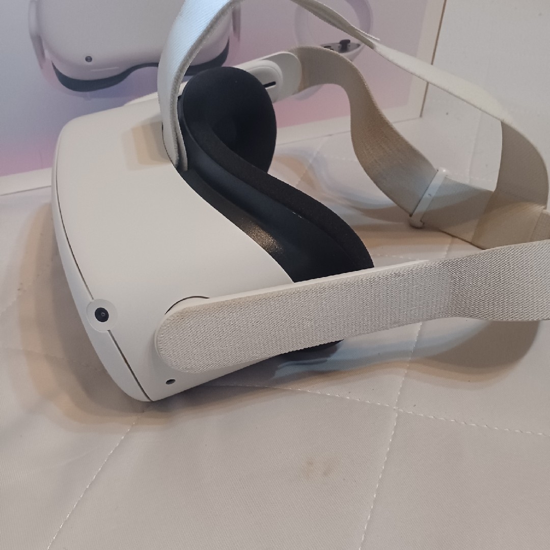 送料込 OCULUS Meta Quest 2 128GB-