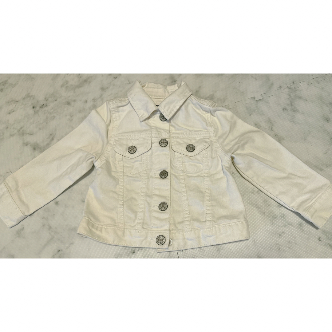 babyGAP デニムジャケット キッズ/ベビー/マタニティのベビー服(~85cm)(ジャケット/コート)の商品写真