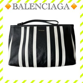 バレンシアガ(Balenciaga)の美品 バレンシアガ レザー バルベス ラージ クラッチバッグ 黒白 ユニセックス(クラッチバッグ)