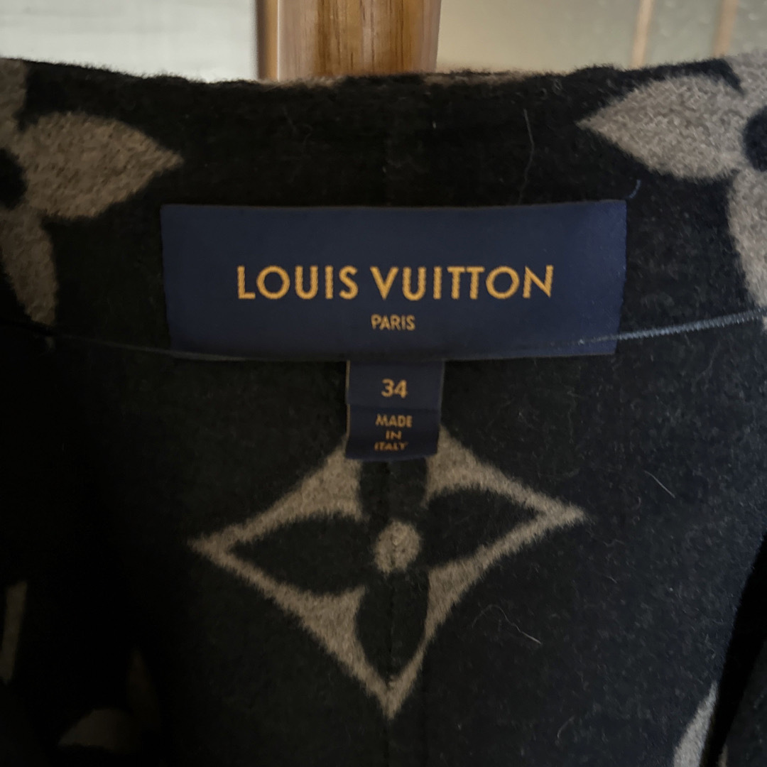 LOUIS VUITTON(ルイヴィトン)のルイヴィトンコート サイズ34 レディースのジャケット/アウター(ロングコート)の商品写真