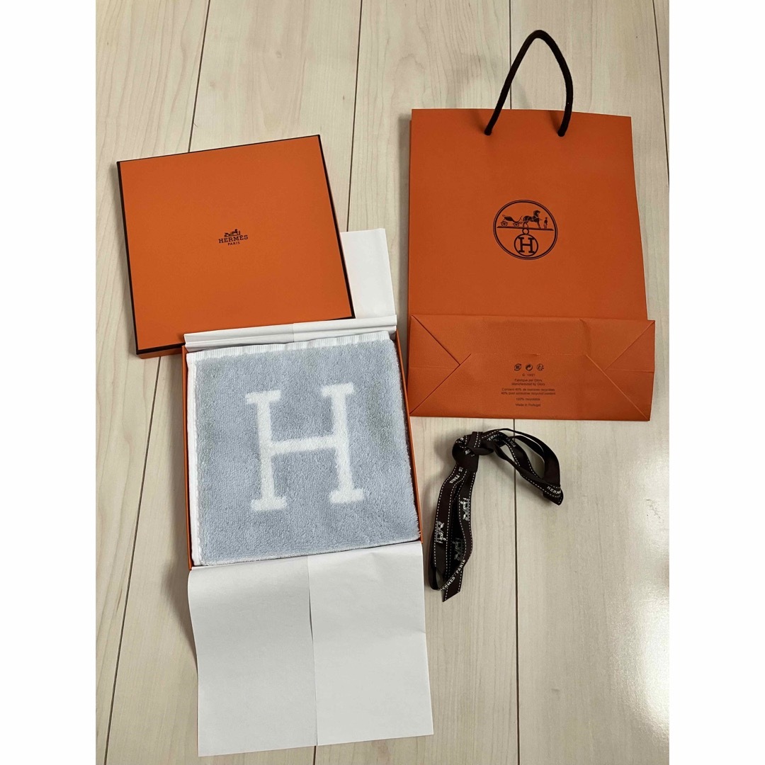 Hermes(エルメス)のHERMES エルメス ハンドタオル アヴァロン ブルー レディースのファッション小物(ハンカチ)の商品写真