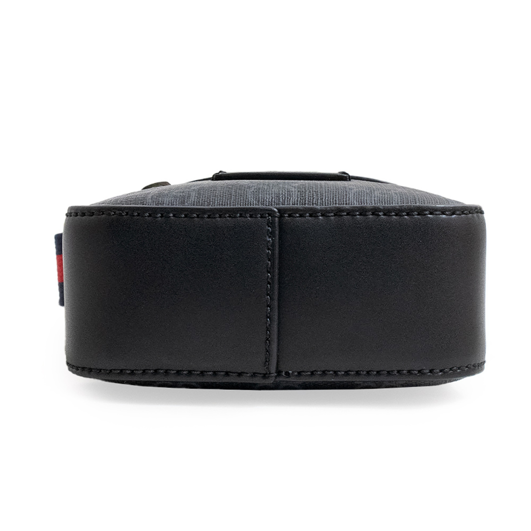 Gucci - グッチ GG メッセンジャー ショルダーバッグ 斜め掛け GG