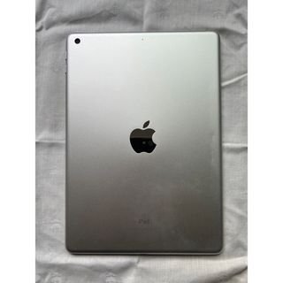 アップル(Apple)のiPad (第5世代) シルバー Wi-Fiモデル　32GB(タブレット)