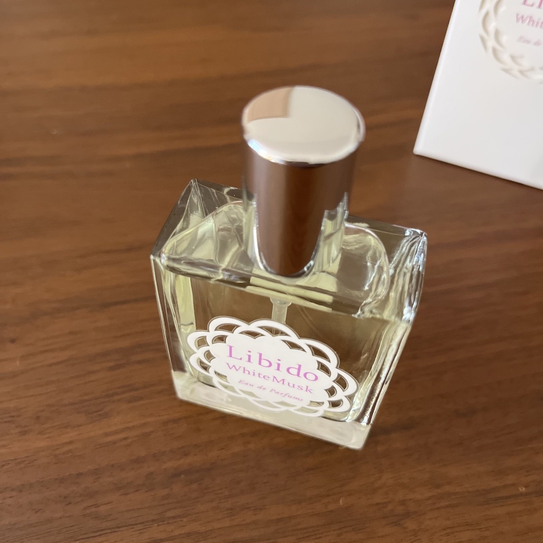 リビドー　ホワイトムスク（オードパルファム） コスメ/美容の香水(香水(女性用))の商品写真