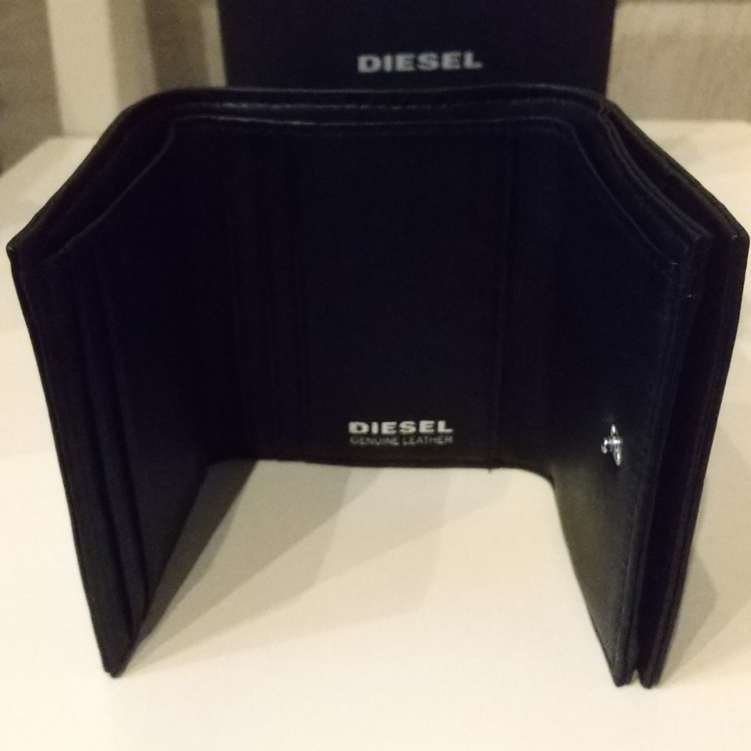 DIESEL(ディーゼル)の専用　あみマン様　　DIESEL　財布 メンズのファッション小物(折り財布)の商品写真