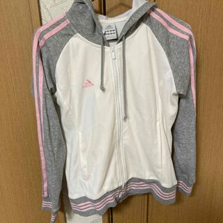 アディダス(adidas)のadidas パーカー(パーカー)