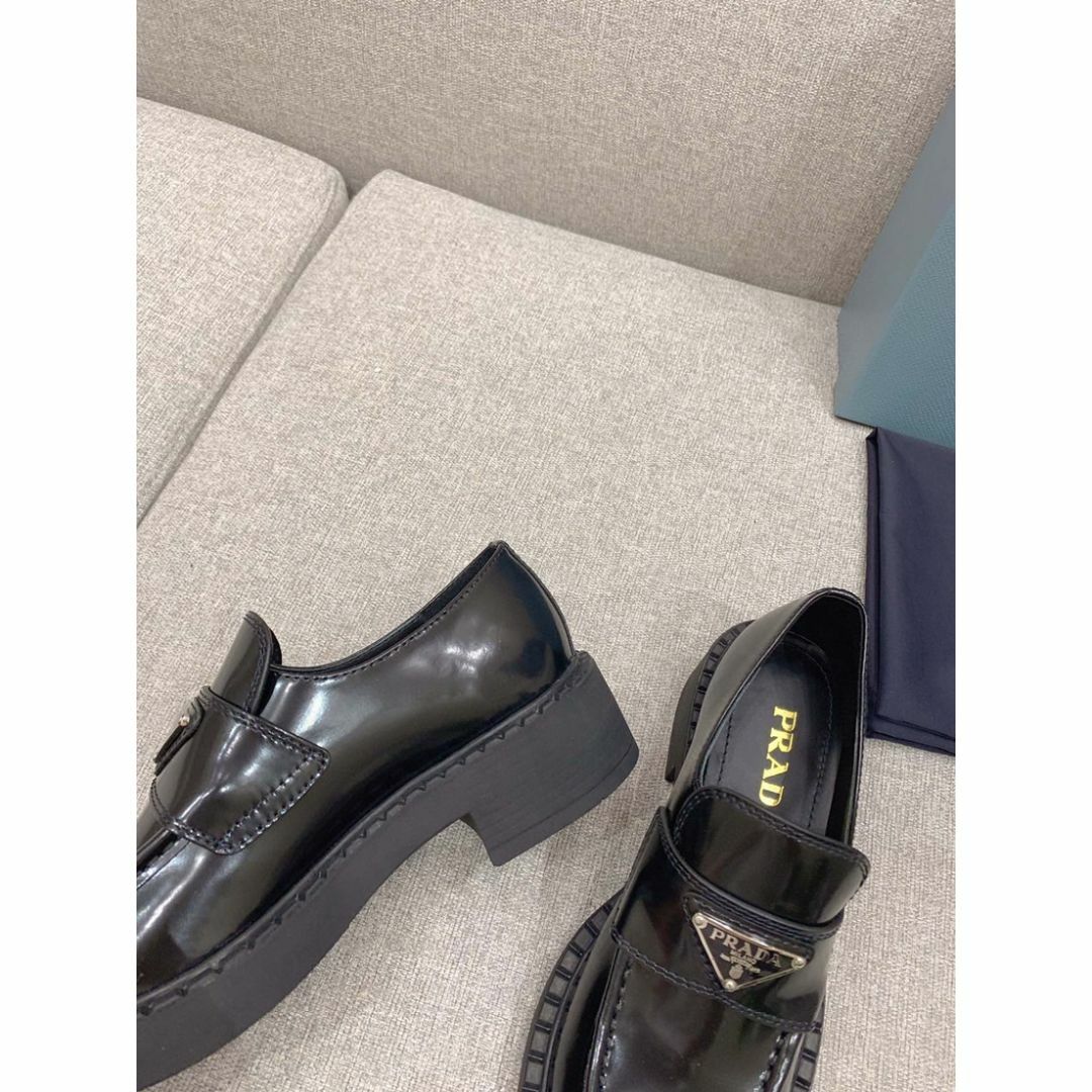 PRADA プラダ靴 チョコレートブラッシュドレザー ローファー 39 入手 ...