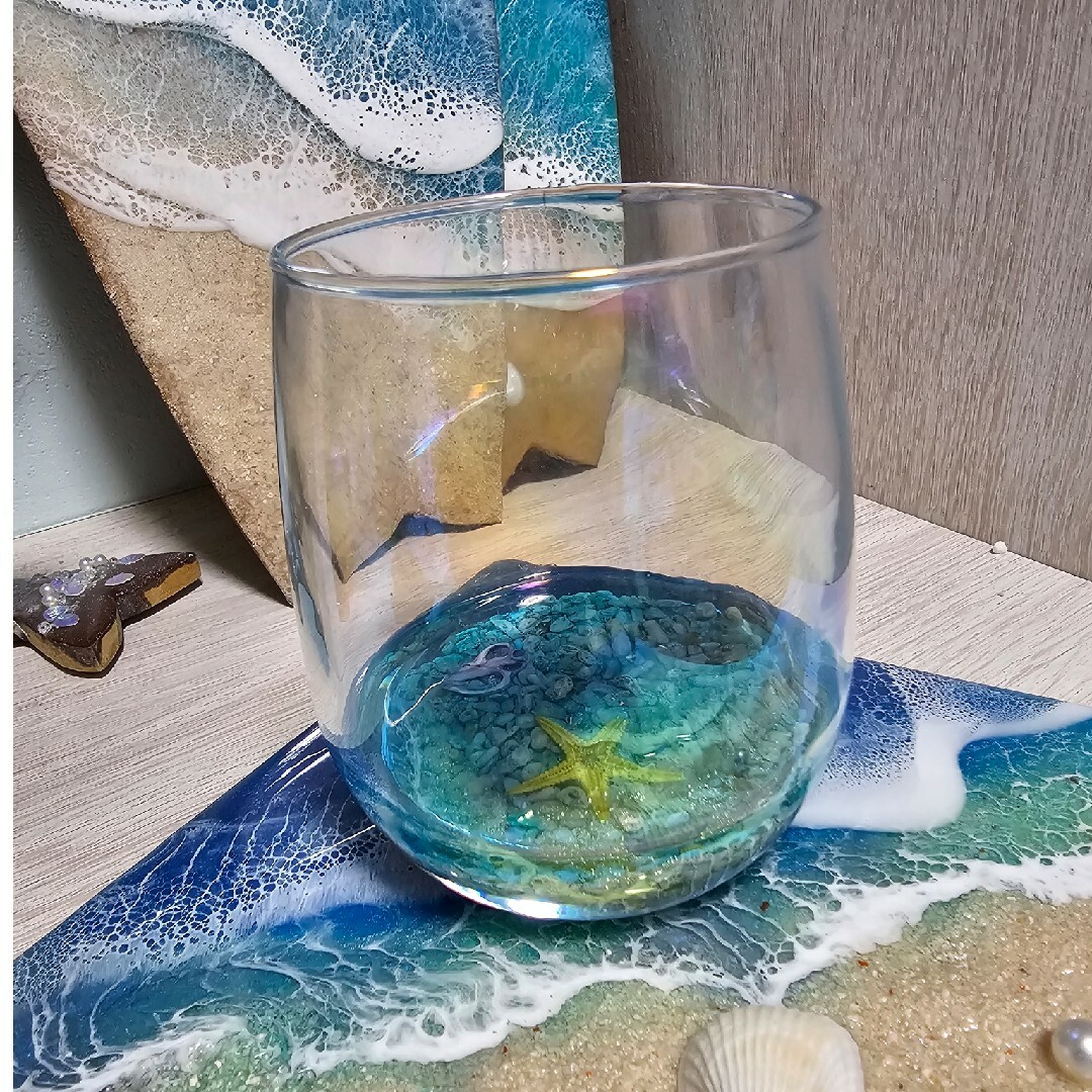 海を感じるインテリア　グラスの中の小さな海　レジン海 ハンドメイドのインテリア/家具(インテリア雑貨)の商品写真