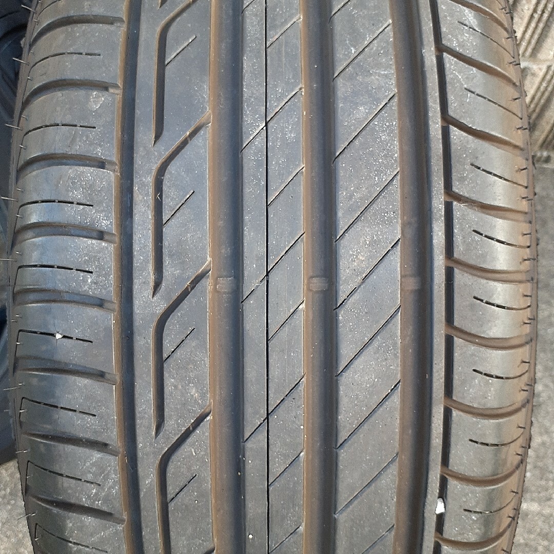 自動車サマータイヤ215/55R17 2本セット