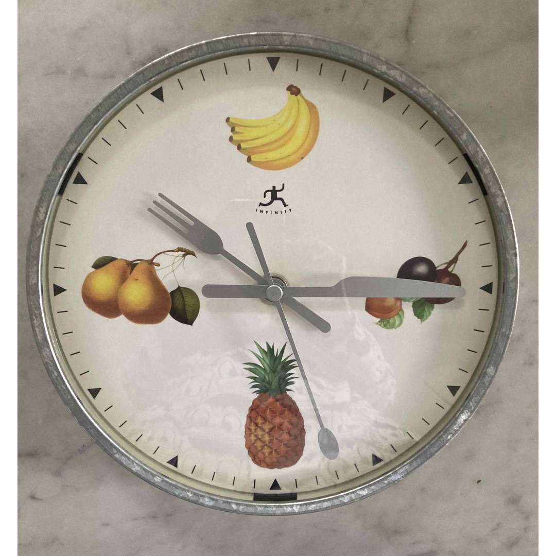 Infinity(インフィニティ)の【新品】FRUIT WALL CLOCK ⏰🍽️🍍🍌🍐🍒 インテリア/住まい/日用品のインテリア小物(掛時計/柱時計)の商品写真