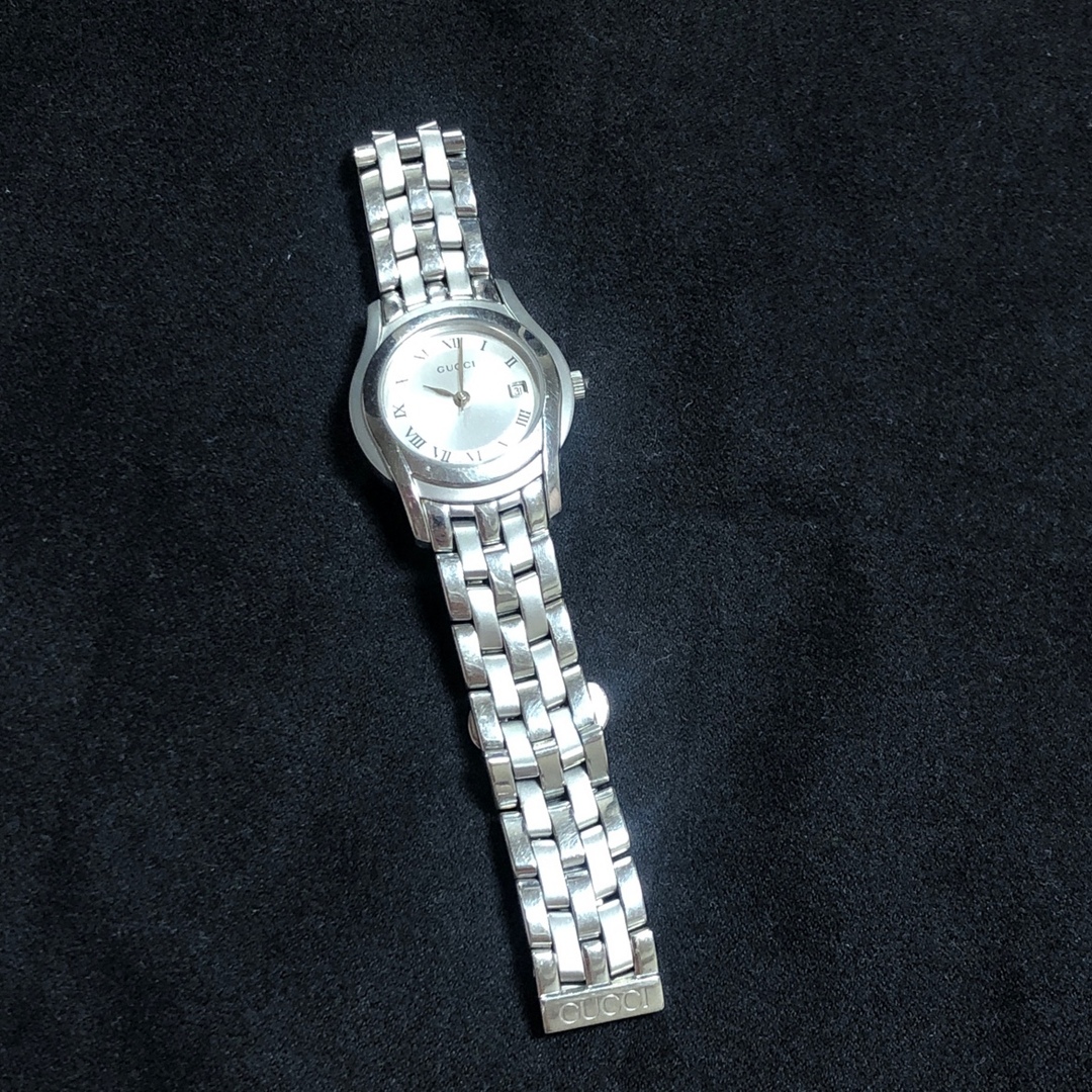 Gucci(グッチ)のみー様専用　GUCCI 腕時計 レディースのファッション小物(腕時計)の商品写真