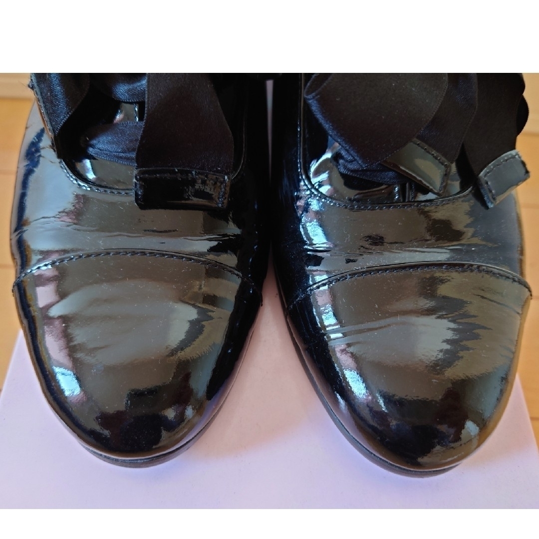 DIANA(ダイアナ)のDIANA リボンエナメルシューズ レディースの靴/シューズ(ローファー/革靴)の商品写真
