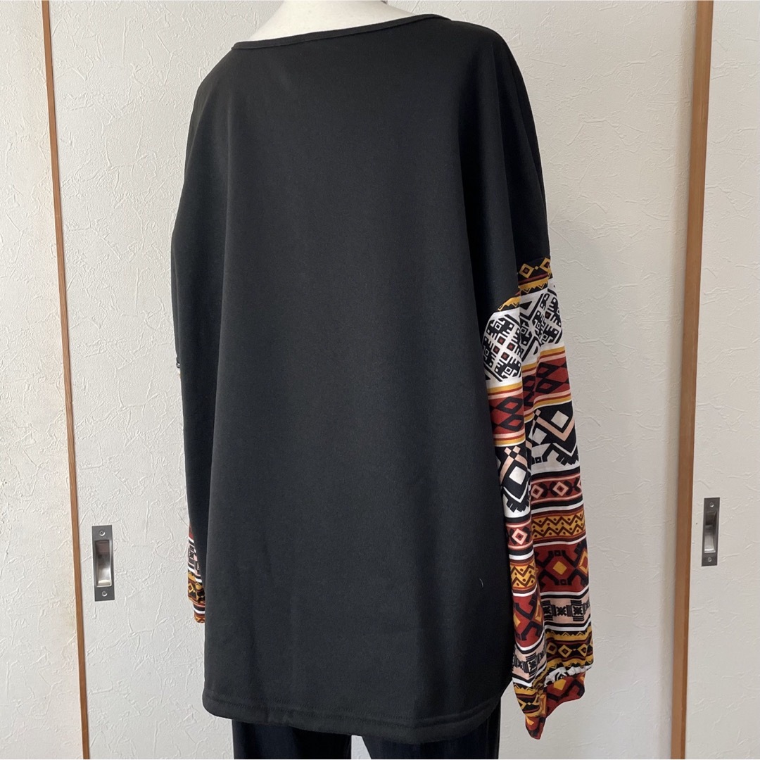 大きいサイズ 袖幾何学模様 切替 長袖 プルオーバー 3L ブラック レディースのトップス(カットソー(長袖/七分))の商品写真