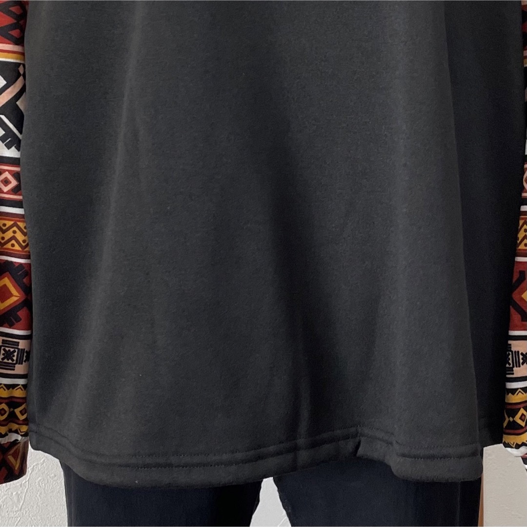 大きいサイズ 袖幾何学模様 切替 長袖 プルオーバー 3L ブラック レディースのトップス(カットソー(長袖/七分))の商品写真