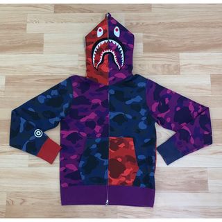 アベイシングエイプ(A BATHING APE)の★激レア★ APE クレイジー シャークパーカー パーカー S kaws(パーカー)