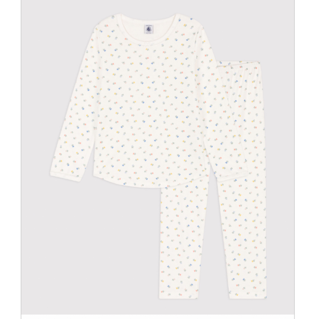 PETIT BATEAU(プチバトー)のプチバトー　プリント長袖パジャマ　6ans キッズ/ベビー/マタニティのキッズ服女の子用(90cm~)(パジャマ)の商品写真