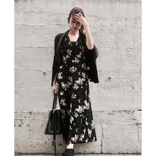 ザラ(ZARA)のロング丈プリント地ワンピース　ZARA  ザラ　和柄　花柄　マキシ丈(ロングワンピース/マキシワンピース)