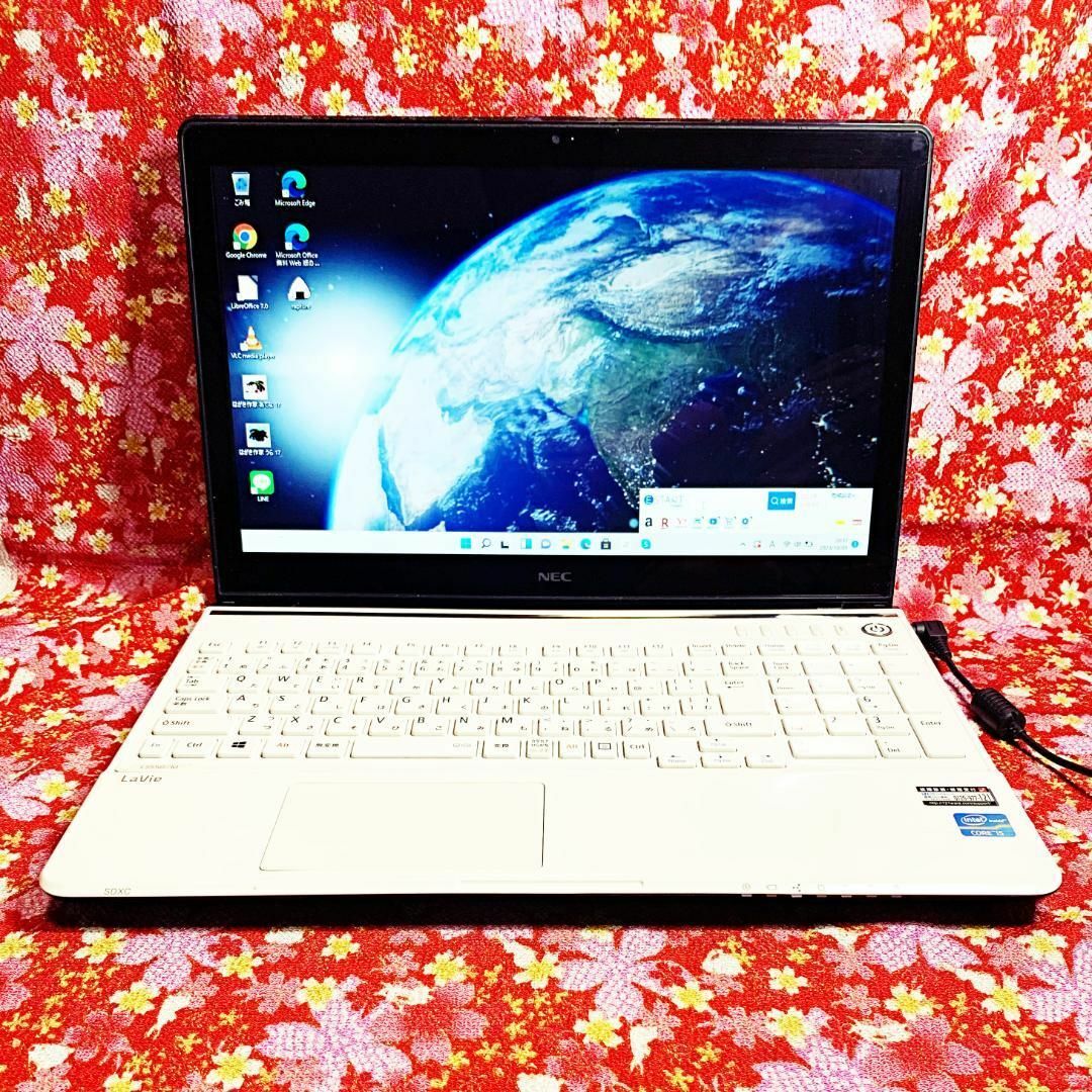 おすすめ美品!サクサク動くSSD/すぐ使える/人気のLaVieホワイトカラーPC-