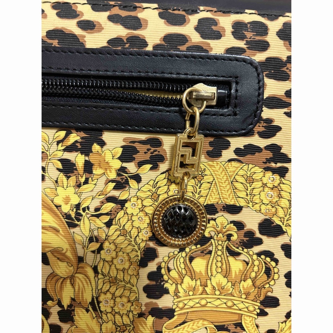 美品 Gianni Versace ジャンニ・ヴェルサーチ ブラック 黒 ゴールド金具 レザー ビジネスバッグ 書類かばん メンズ 402786