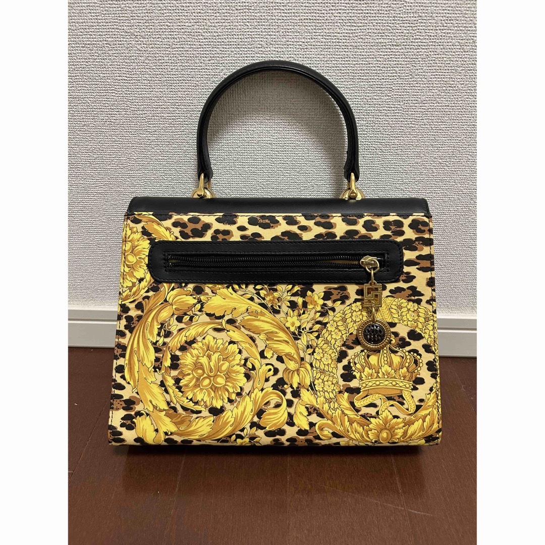 美品 Gianni Versace ジャンニ・ヴェルサーチ ブラック 黒 ゴールド金具 レザー ビジネスバッグ 書類かばん メンズ 402786