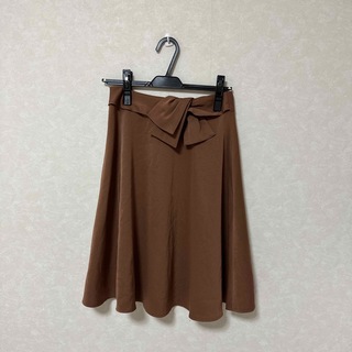 アーバンリサーチロッソ(URBAN RESEARCH ROSSO)のROSSO 秋冬スカート　フレアスカート36サイズ　リボン(ひざ丈スカート)