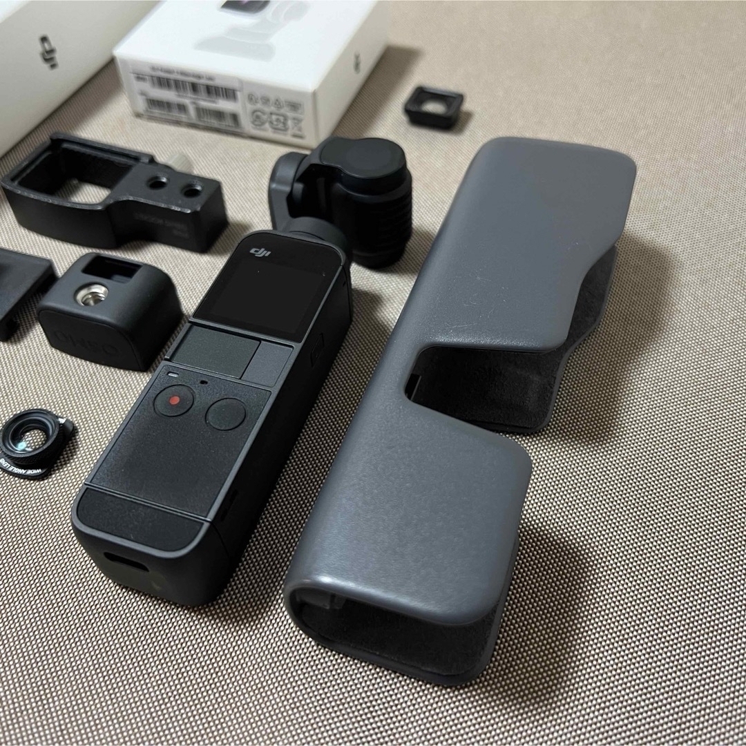 DJI OSMO POCKET2 + ワイドレンズ２種 + おまけ  スマホ/家電/カメラのカメラ(ビデオカメラ)の商品写真