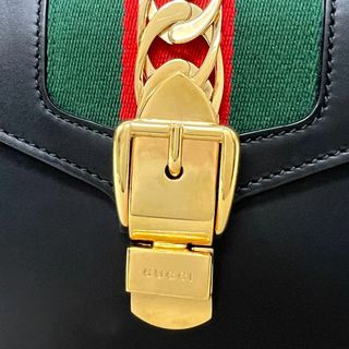 Gucci - グッチ バッグ シルヴィ ミニバッグ シェリー レザー ゴールド